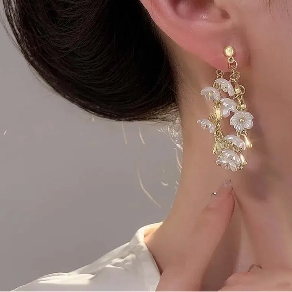 Gold and White Floral Hoop Earrings - Picture 5 of 5